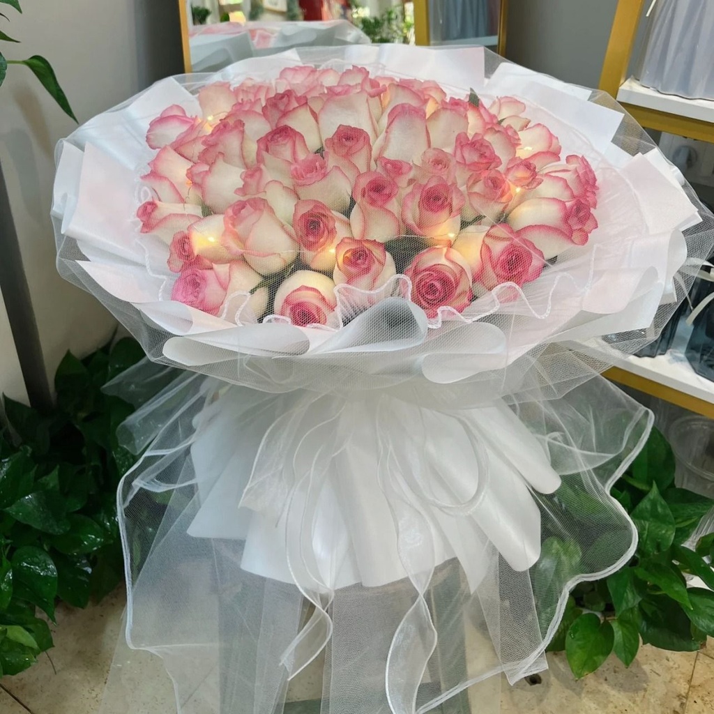 【爱的至高点】52朵爱莎玫瑰白纱款鲜花花束附近花店送花上门