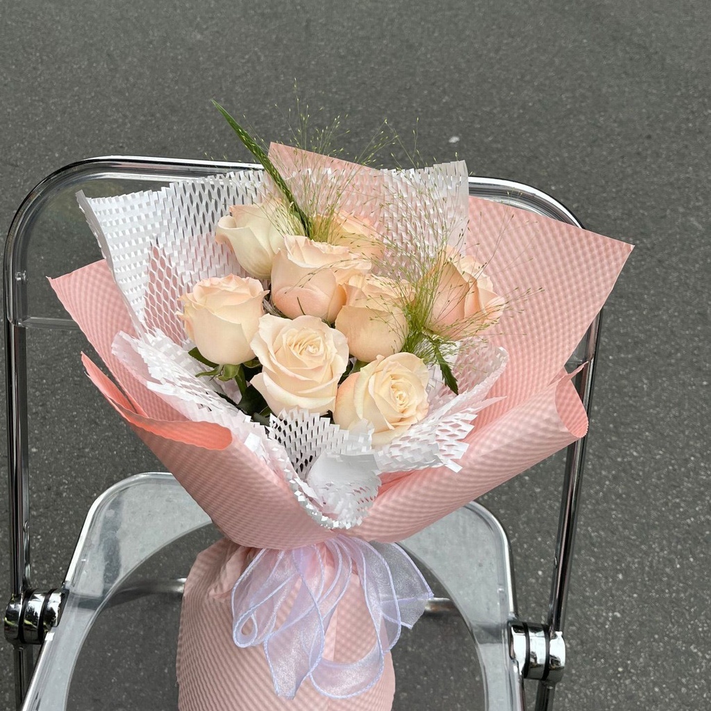 【遇见】 8朵喷漆玫瑰花束精致可爱花束送女友送闺蜜随手小花束