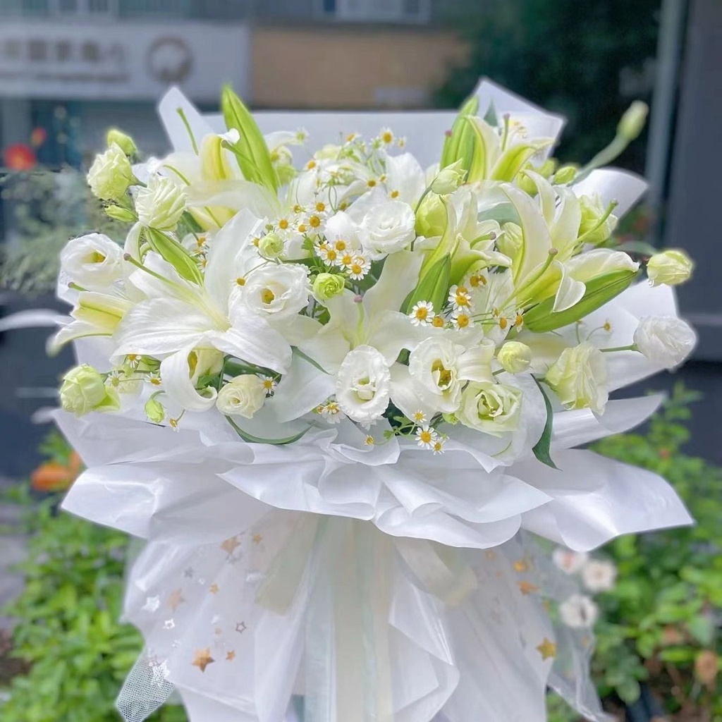 【清雅】5朵百合搭配白桔梗洋甘菊混搭韩式鲜花花束送朋友送长辈