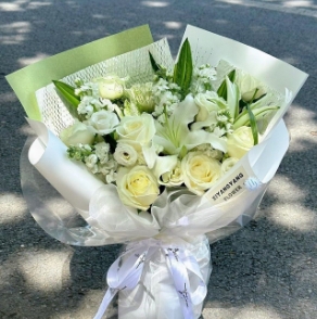 【百事合意】百合白玫瑰混搭花束生日鲜花送女友送老婆送闺蜜送老公花店鲜花送花上门
