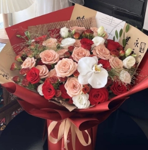 【时光静好】红玫瑰卡布奇诺混搭花束生日礼物送女友送老婆送长辈新年礼物花店鲜花送花上门