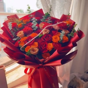 【新春纳福】红玫瑰卡布混搭花束生日礼物新年鲜花送女友送老婆送长辈花店鲜花送花上门