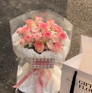 【仙女的花】11朵爱莎玫瑰折射混搭花束生日礼物送女友送老婆送朋友花店鲜花送花上门