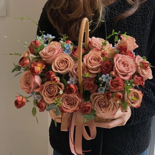 [HZY000133] 【为你倾心】19枝卡布奇诺手提篮花束生日鲜花送闺蜜送老婆送朋友鲜花花店送花上门