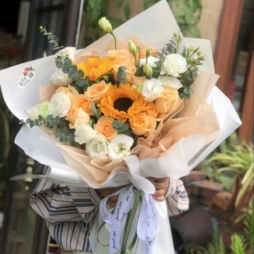 [HZY000333] 【暖心】2朵向日葵10朵香槟加白桔根混搭花束附近花店送花上门送朋友