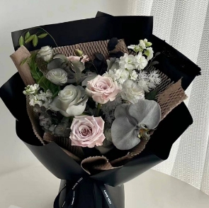 [HZY001838] 【旷野之息】曼塔黑骑士蝴蝶兰混搭花束ins风送生日礼物男友送老公花店鲜花送花上门